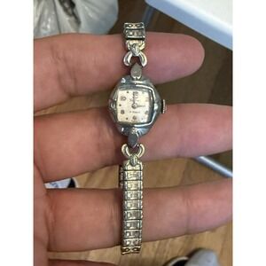 Waltham Ladies Vintage Watches 17 Jewels ( Untested)